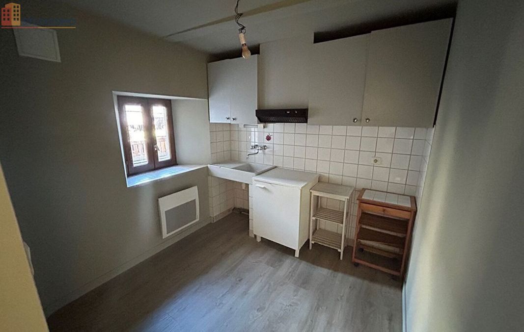 Studio 26m² Espalion - DPE D, étage 3 - Photo 1