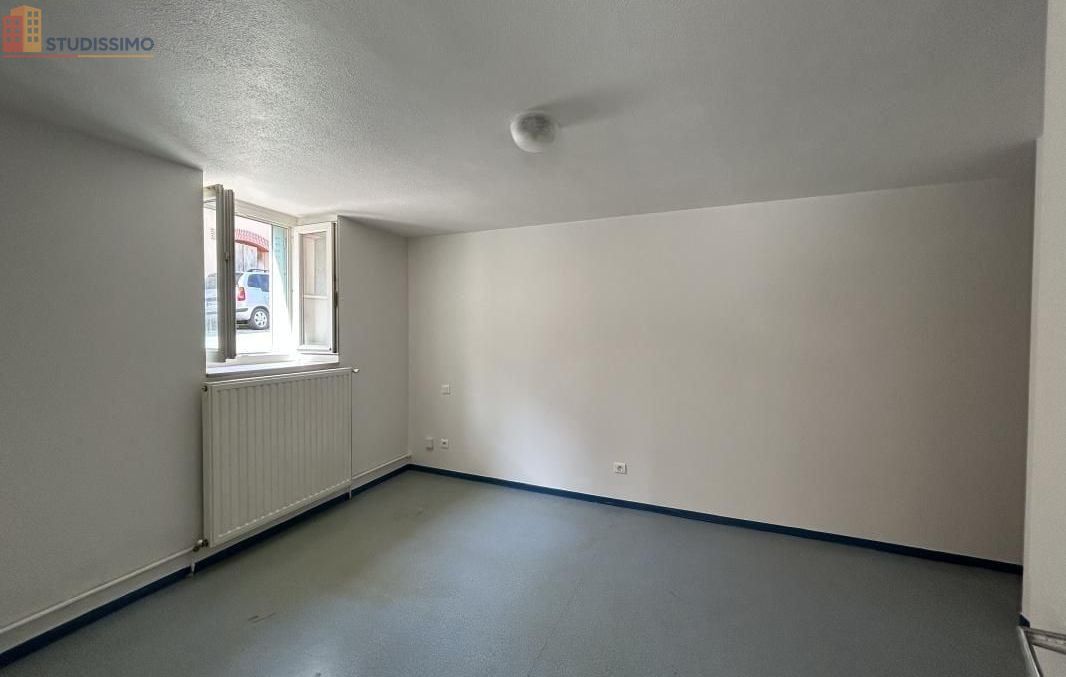 Studio 32m² Decazeville - Sans caractéristiques disponibles - Photo 6