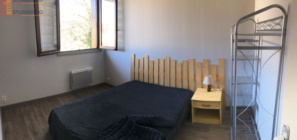Studio 302m² Espalion - Meublé, lumineux - Photo 1