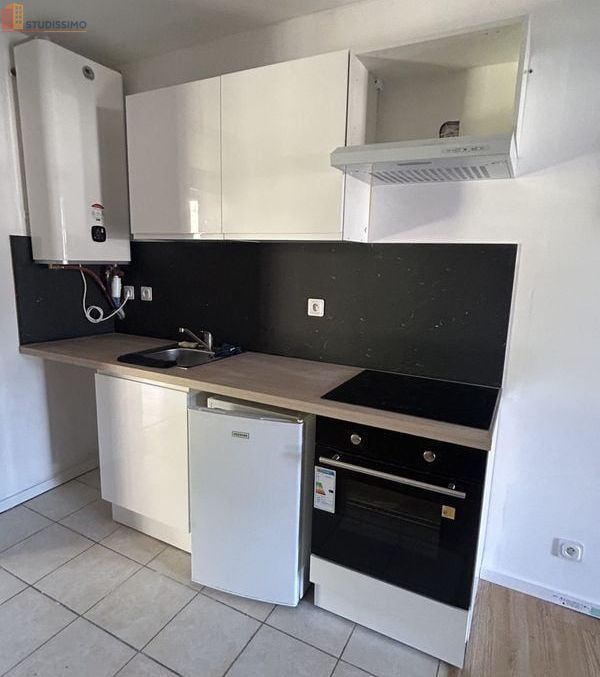 Studio meublé 33m² Decazeville - Meublé, DPE D - Photo 2