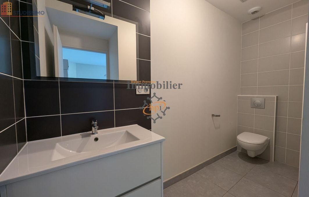 Studio 15m² Saint-Affrique - DPE C - Photo 2