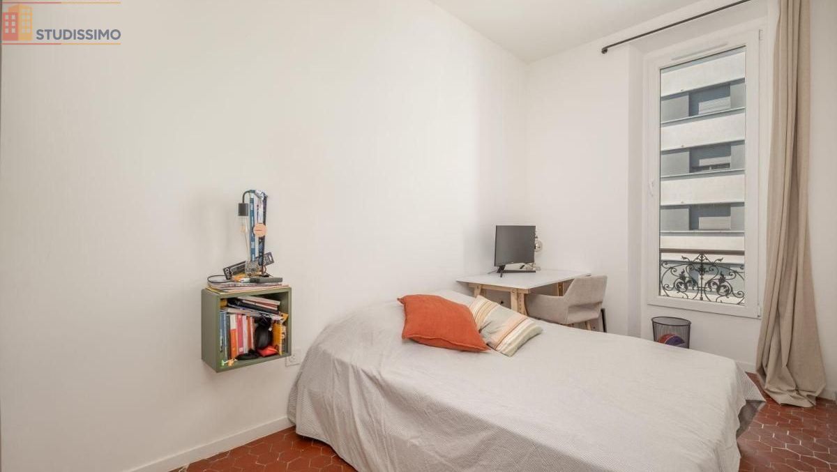 Studio 92m² Marseille 3e - Meublé, lumineux - Photo 2
