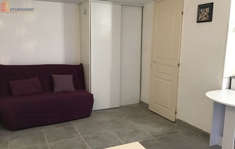 Studio meublé 22m² Aix-en-Provence 13100 - Parking - Photo 1