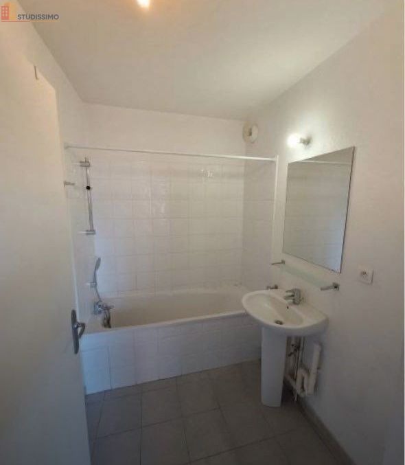 Studio meublé 29m² Marseille 13e - Terrasse, lumineux - Photo 2