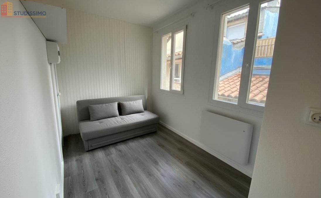 Studio meublé 13m² Aix-en-Provence 13100 - Meublé, dernier étage - Photo 1