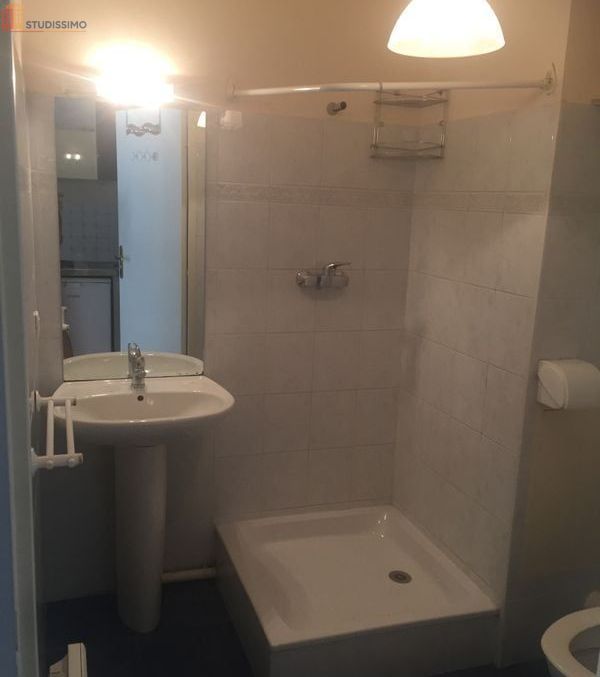 Studio meublé 25m² Aix-en-Provence - Meublé, 1er étage - Photo 2