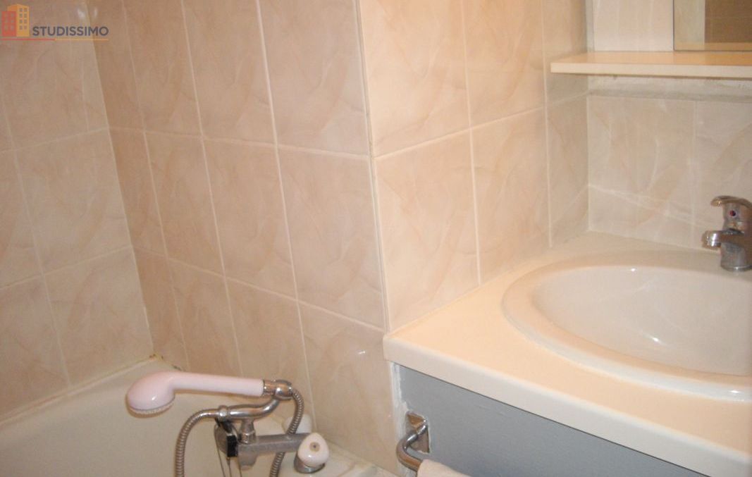Studio meublé 16m² Aix-en-Provence 13090 - Meublé, 1er étage - Photo 1