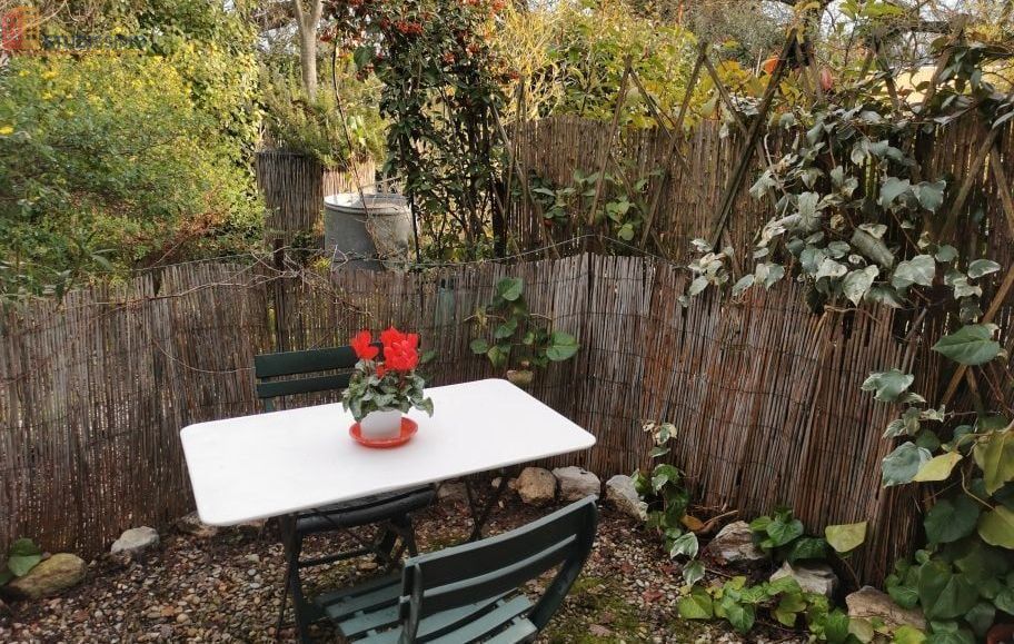 Studio meublé 19m² Aix-en-Provence - Jardin, parking - Photo 1