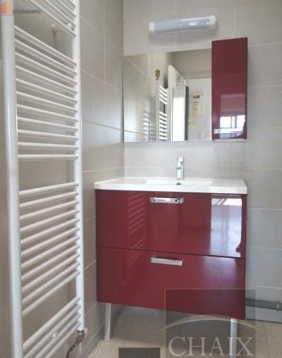 Studio 26m² Aubagne - Niveau élevé, belle luminosité - Photo 3