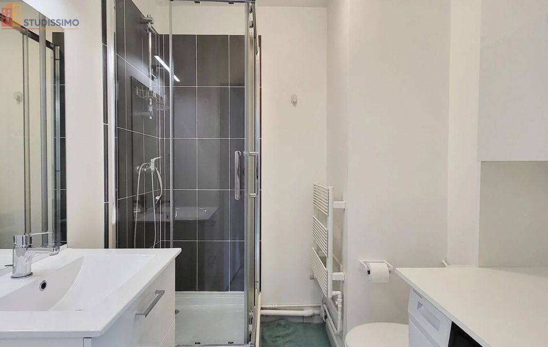 Studio meublé 21m² Marseille 6e - Meublé, 2e étage - Photo 1