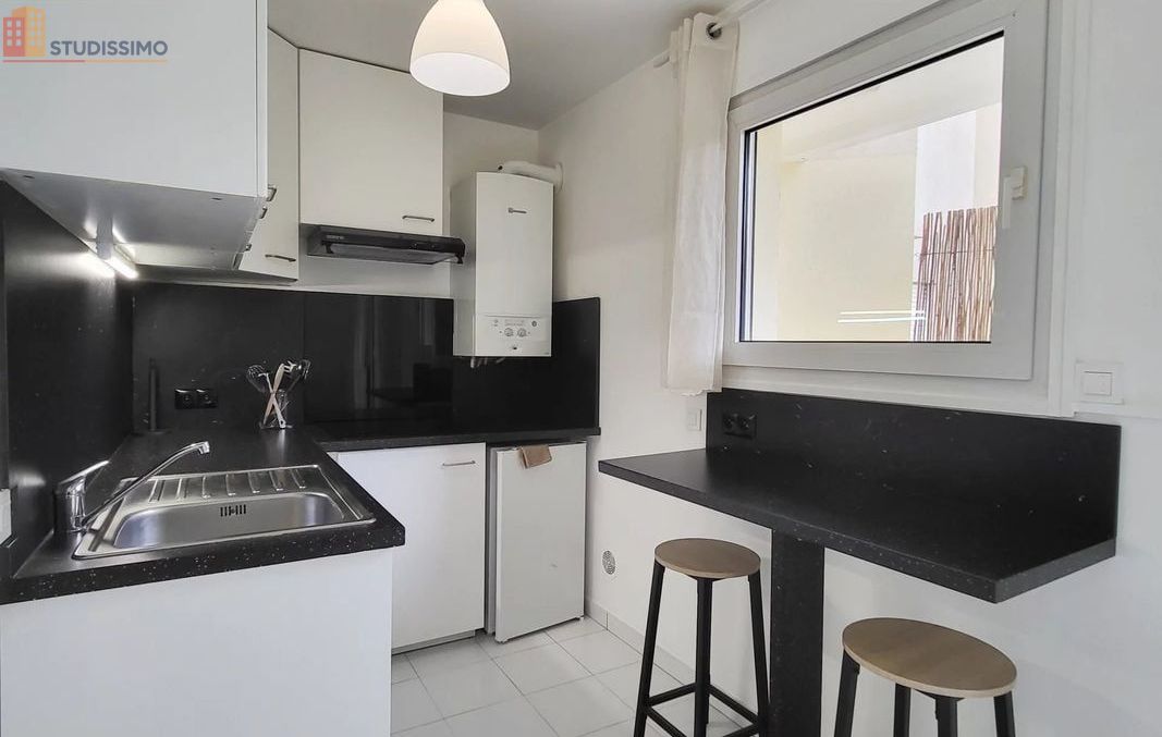Studio meublé 21m² Marseille 6e - Meublé, 2e étage - Photo 3