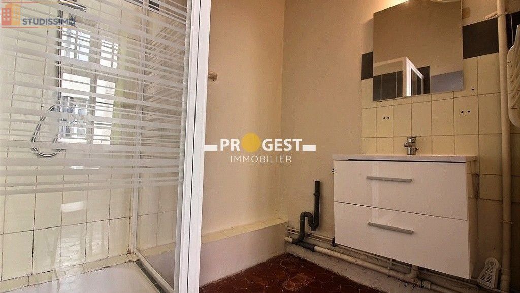 Studio meublé 35m² Aix-en-Provence - Meublé, 3e étage - Photo 2