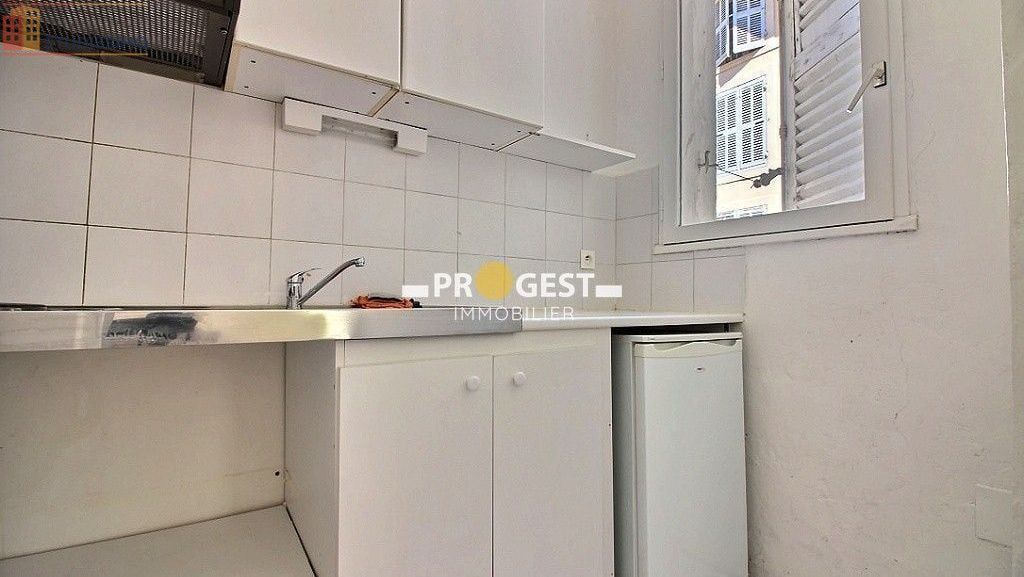 Studio meublé 35m² Aix-en-Provence - Meublé, 3e étage - Photo 3