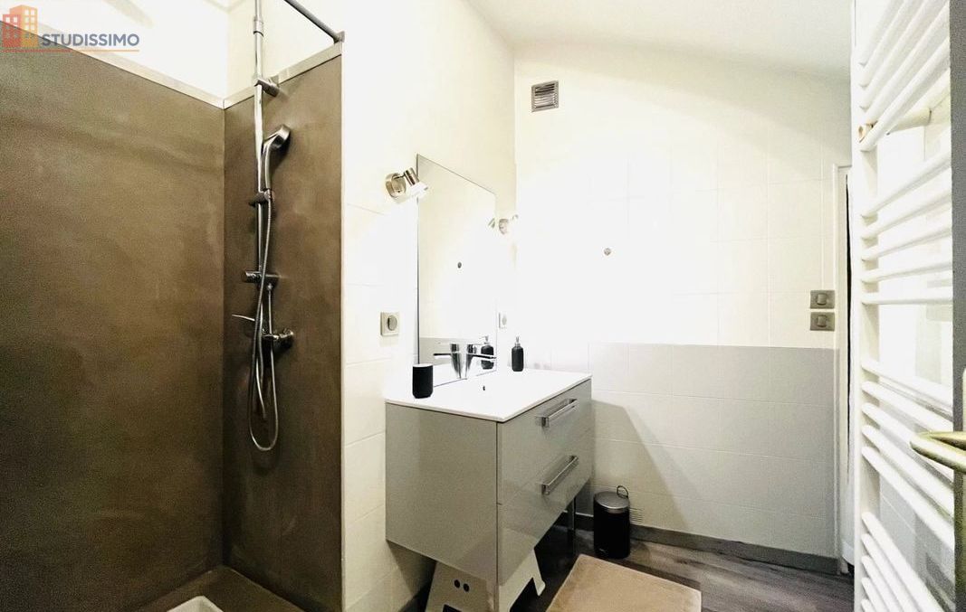 Studio meublé 25m² Arles - Meublé, DPE D - Photo 2