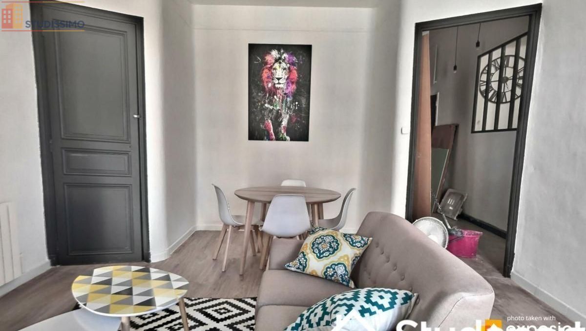 Studio meublé 8m² Marseille 1er - Calme, 4e étage - Photo 2