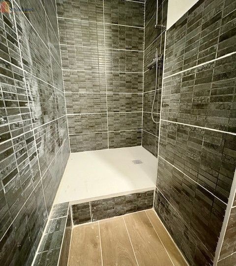 Studio meublé 10m² Marseille 6e - Meublé, 2e étage - Photo 2