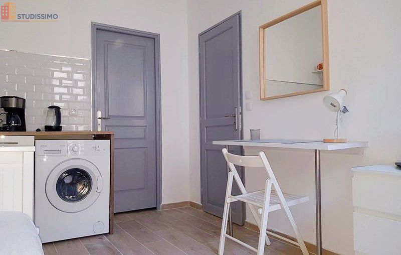 Studio meublé 17m² Arles centre - Pour étudiant, calme - Photo 2