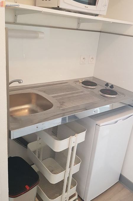 Studio meublé 20m² Marseille 3e - Proche gare Saint-Charles, lumineux - Photo 1