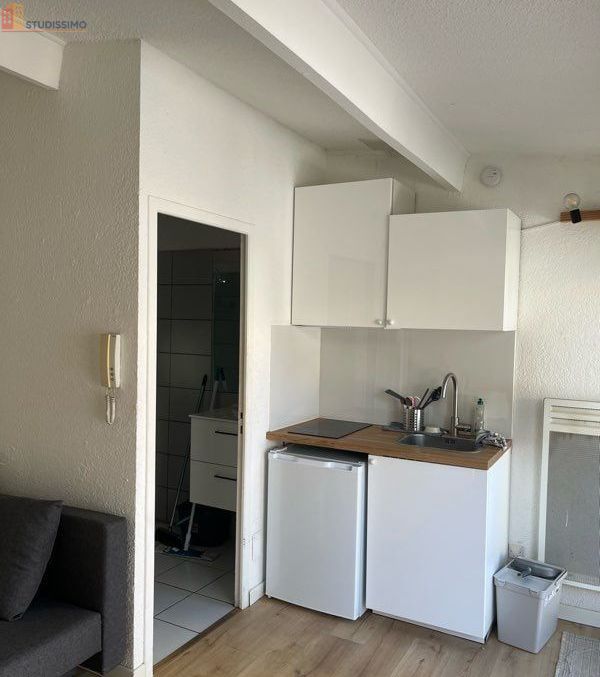 Studio meublé 17m² Aix-en-Provence - Rénové, grande terrasse - Photo 2
