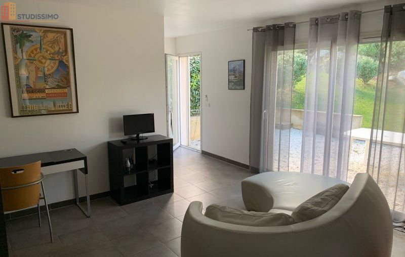 Studio à Meyrargues