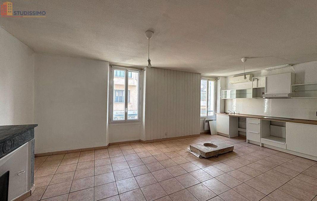 Studio à Marignane
