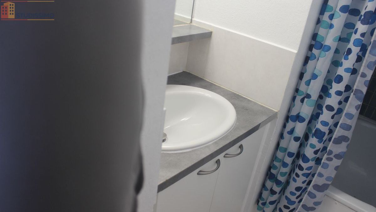 Studio meublé 18m² Aix-en-Provence centre - Calme, lumineux - Photo 1