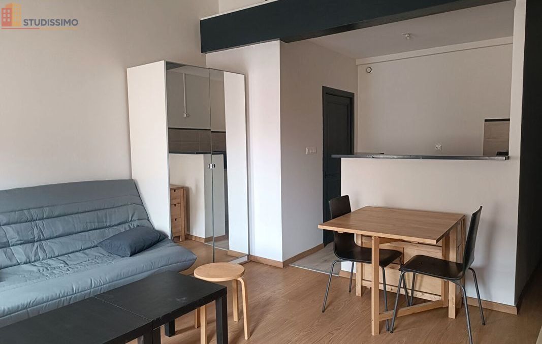 Studio meublé 21m² Narbonne - Lumineux, dernier étage - Photo 2