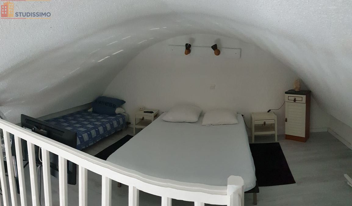 Studio meublé 20m² Gruissan - Proche plage, mezzanine - Photo 1
