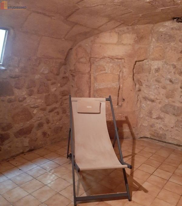 Studio meublé 24m² Arles 13200 - Calme, rue piétonne - Photo 2