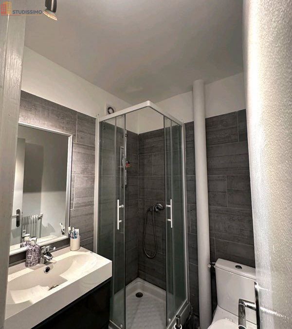 Studio meublé 21m² Aix-en-Provence - Lumineux, 3e étage - Photo 2