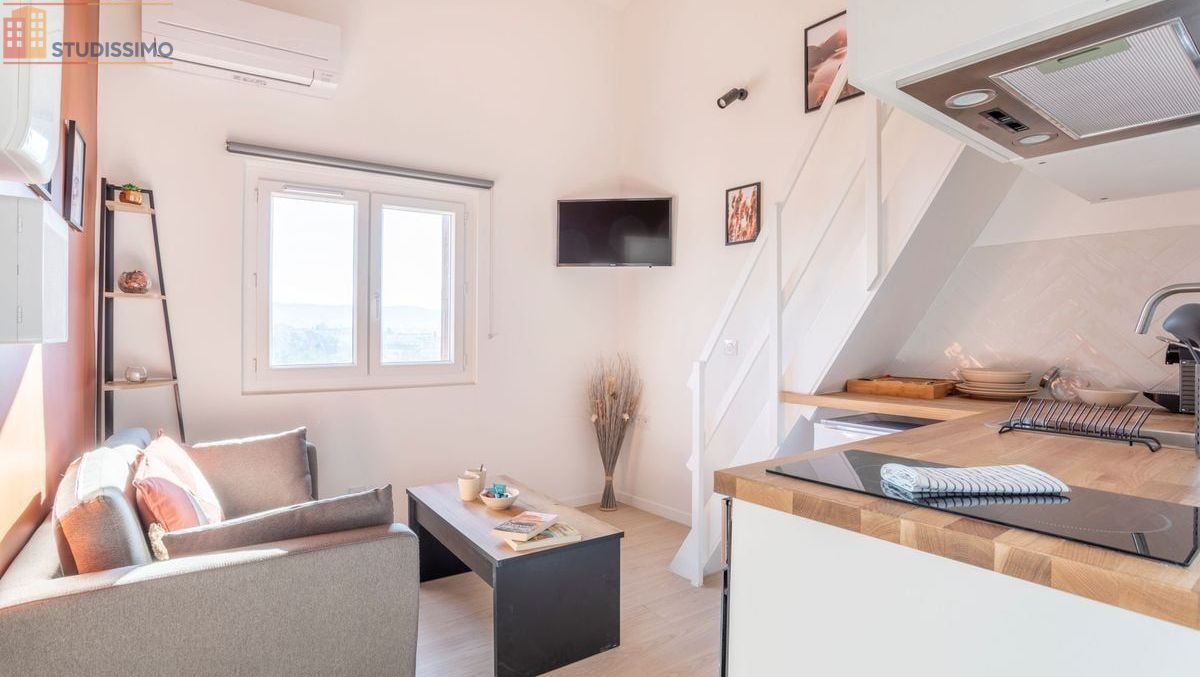Studio meublé 12m² Gardanne - Atypique, lumineux - Photo 1