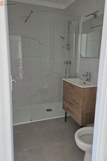 Studio 28m² Marignane - DPE C, 1er étage - Photo 2