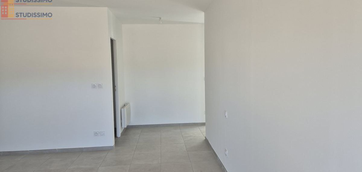 Studio 28m² Marignane - DPE C, 1er étage - Photo 1