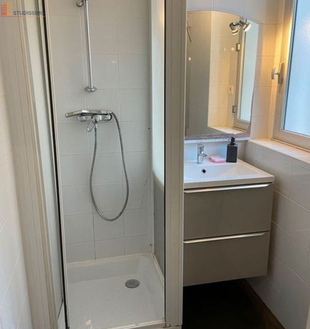 Studio meublé 16m² Marseille 8e - Piscine, calme - Photo 2