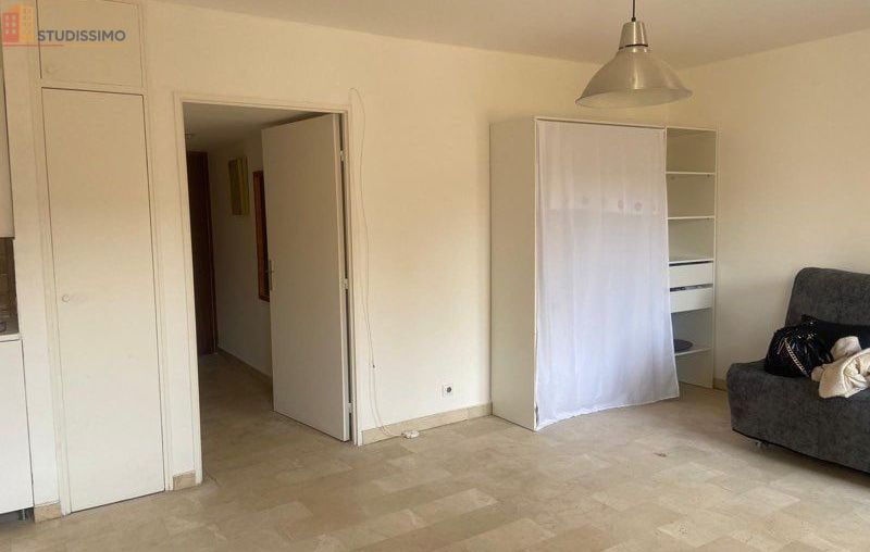 Studio meublé 29m² Aix-en-Provence centre - 1er étage - Photo 1