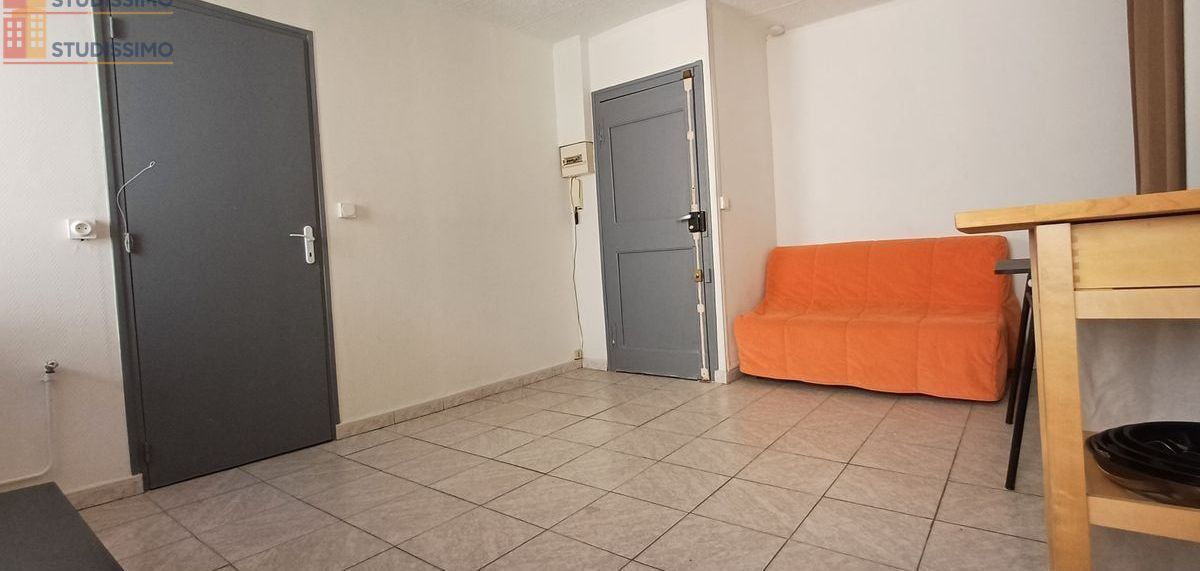 Studio meublé 20m² Narbonne 11100 - Meublé, 2e étage - Photo 3