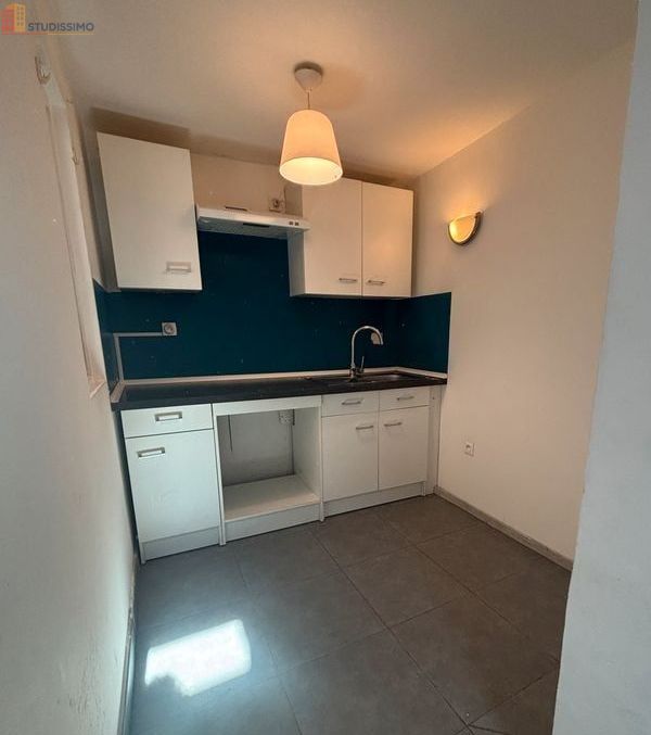 Studio 25m² Lézignan-Corbières - 1er étage - Photo 1