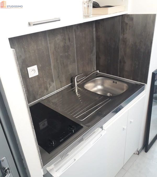 Studio meublé 18m² Aix-en-Provence 13090 - Calme, 5e étage - Photo 1