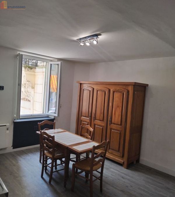 Studio meublé 20m² Salon-de-Provence - Meublé, 1er étage - Photo 1