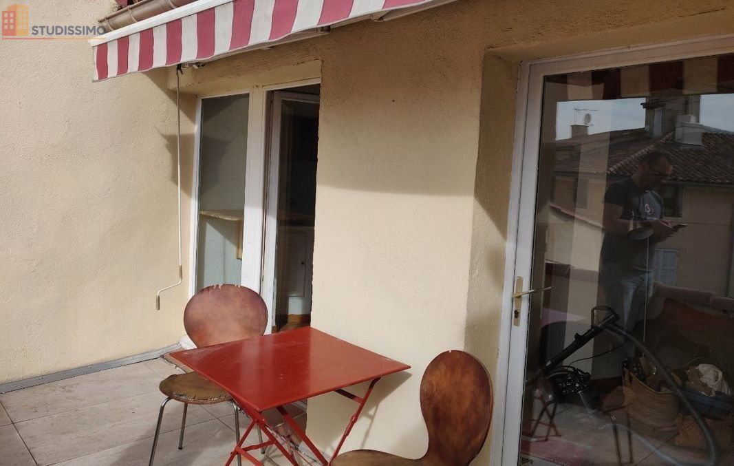 Studio 20m² Aix-en-Provence - Terrasse, vue sur les toits - Photo 1