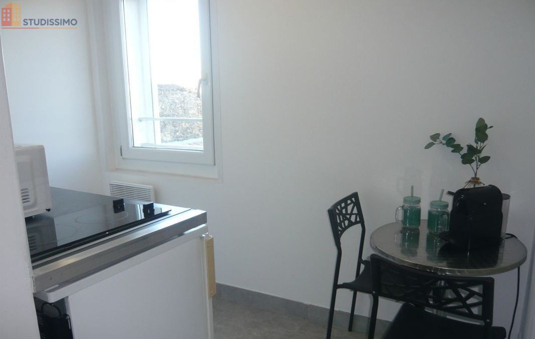 Studio meublé 22m² Miramas - Cuisine séparée, sans vis-à-vis - Photo 4