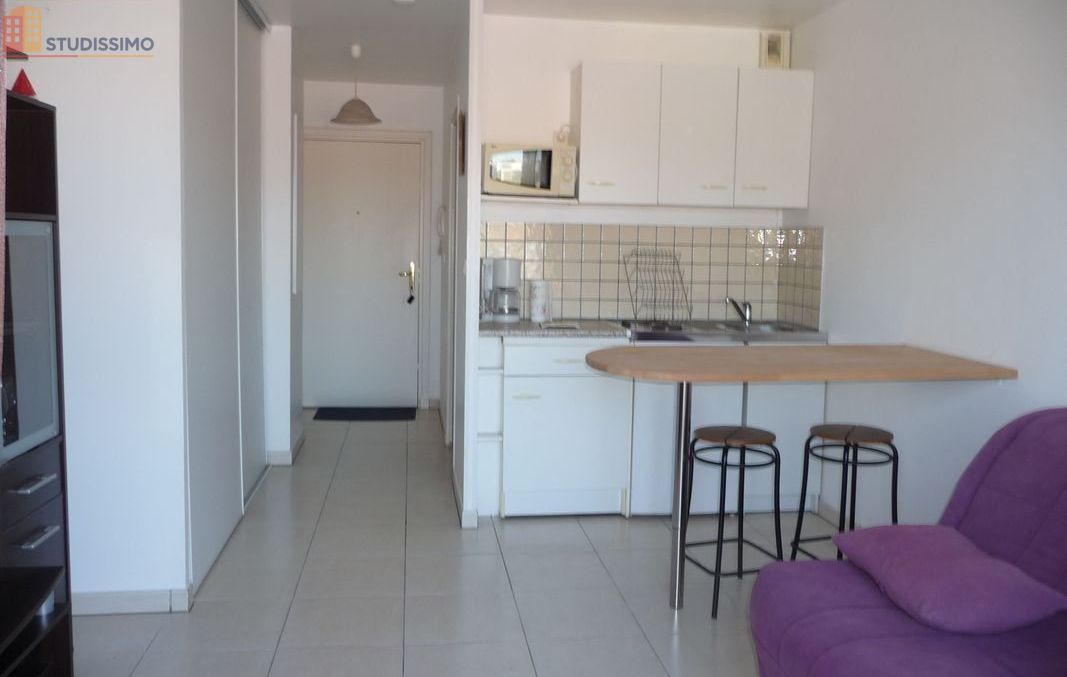 Studio à Istres