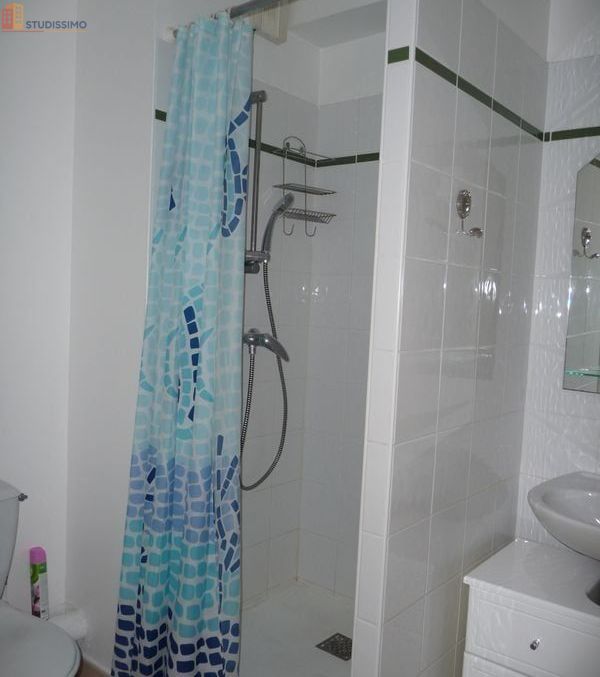 Studio meublé 20m² Istres centre - Parking, lumineux - Photo 2