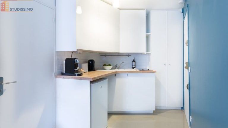 Studio meublé 20m² Salon-de-Provence - Meublé, 4e étage - Photo 1