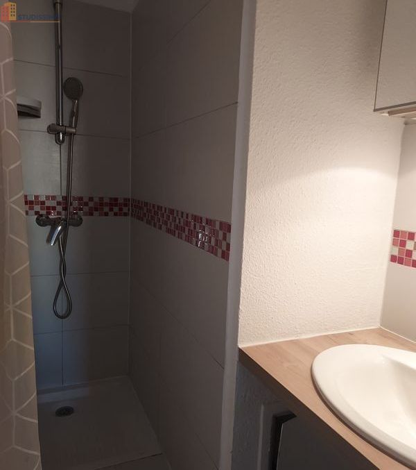 Studio 18m² Aix-en-Provence 13090 - Meublé, 2e étage - Photo 2