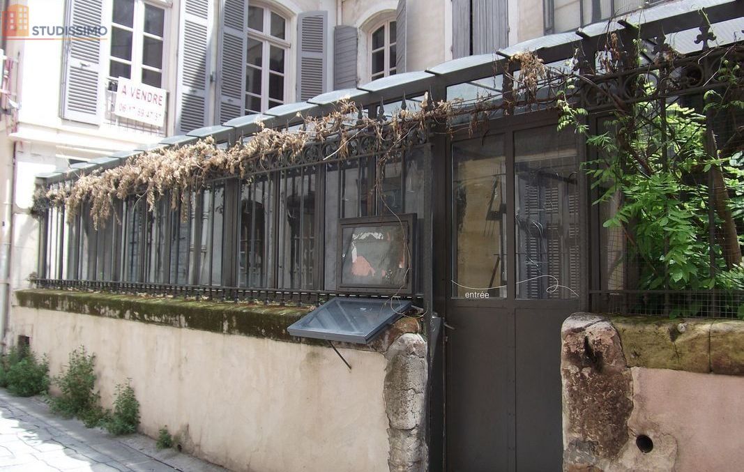 Studio meublé 28m² Arles 13200 - Meublé, lumineux - Photo 1