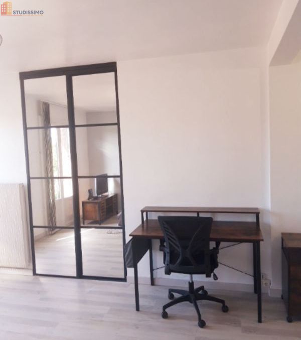 Studio meublé 24m² Aix-en-Provence centre - Meublé, 6e étage - Photo 1
