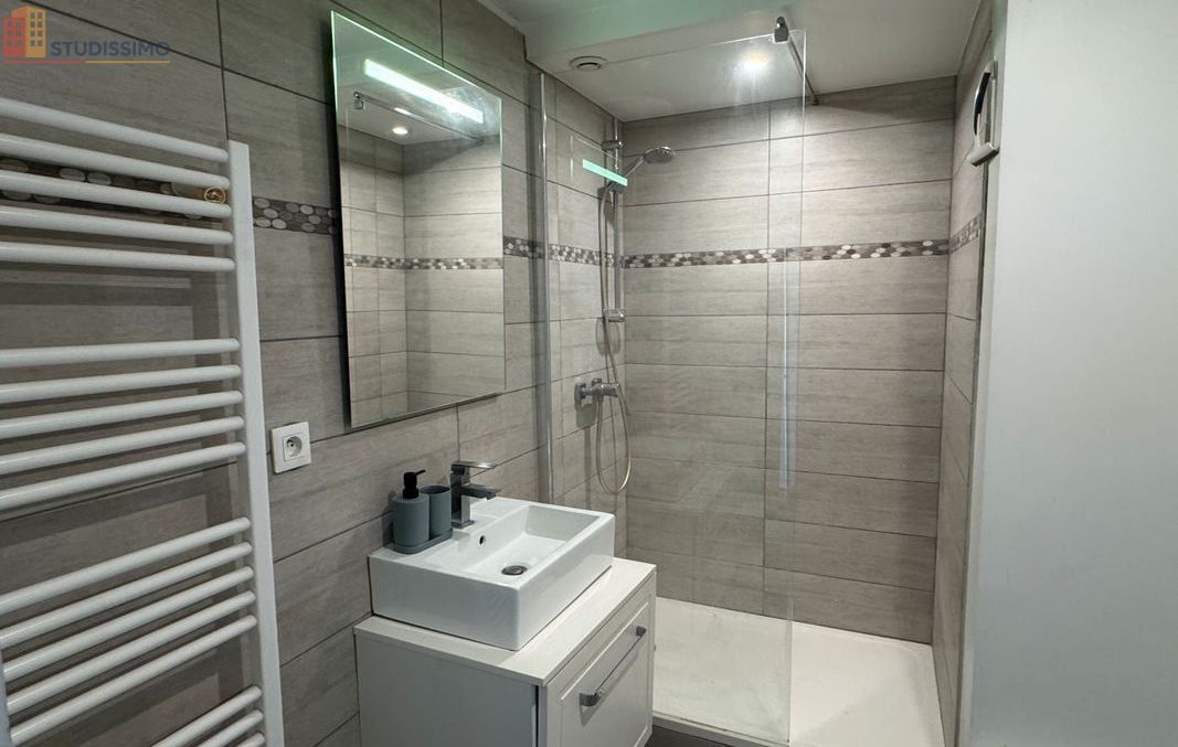 Studio meublé 31m² Bayeux - Calme, lumineux - Photo 2
