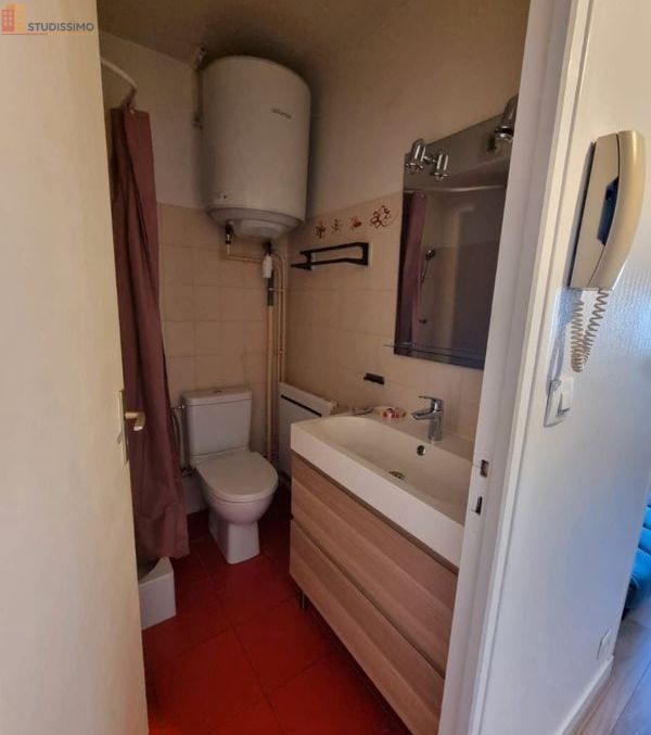 Studio meublé 19m² Caen centre - Lumineux, bien situé - Photo 4