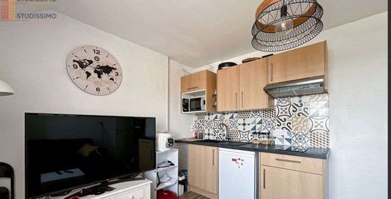 Studio meublé 18m² Caen 14000 - Dernier étage, lumineux - Photo 2